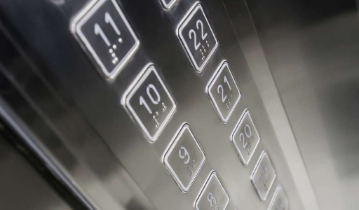 Kompletná výmena výťahov v bytovom dome Novomeského 1331/7,9 v Bánovciach nad Bebravou